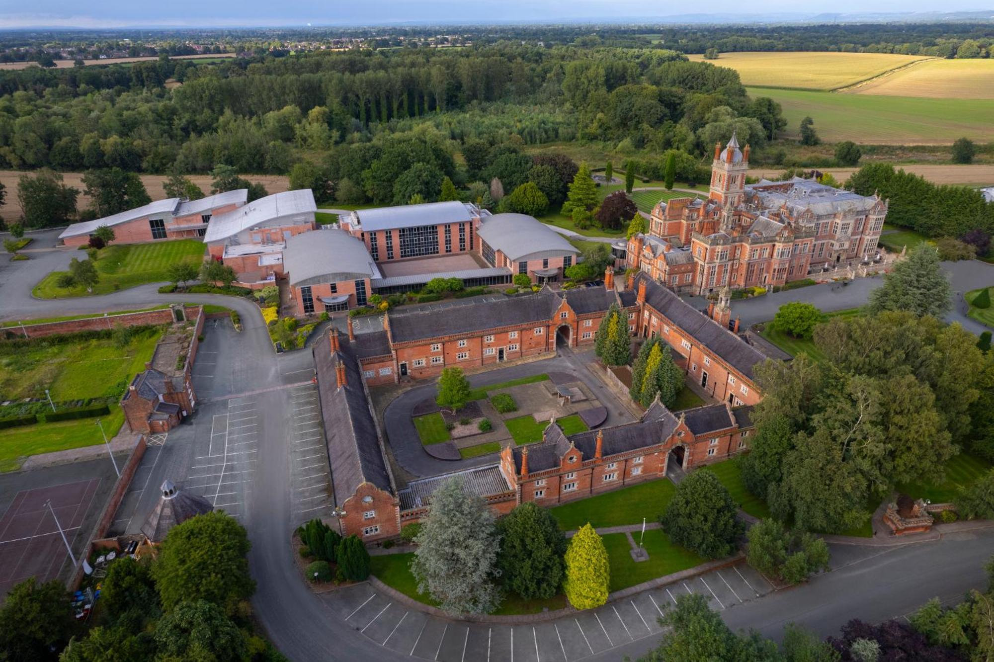 Crewe Hall Hotel & Spa - Cheshire المظهر الخارجي الصورة