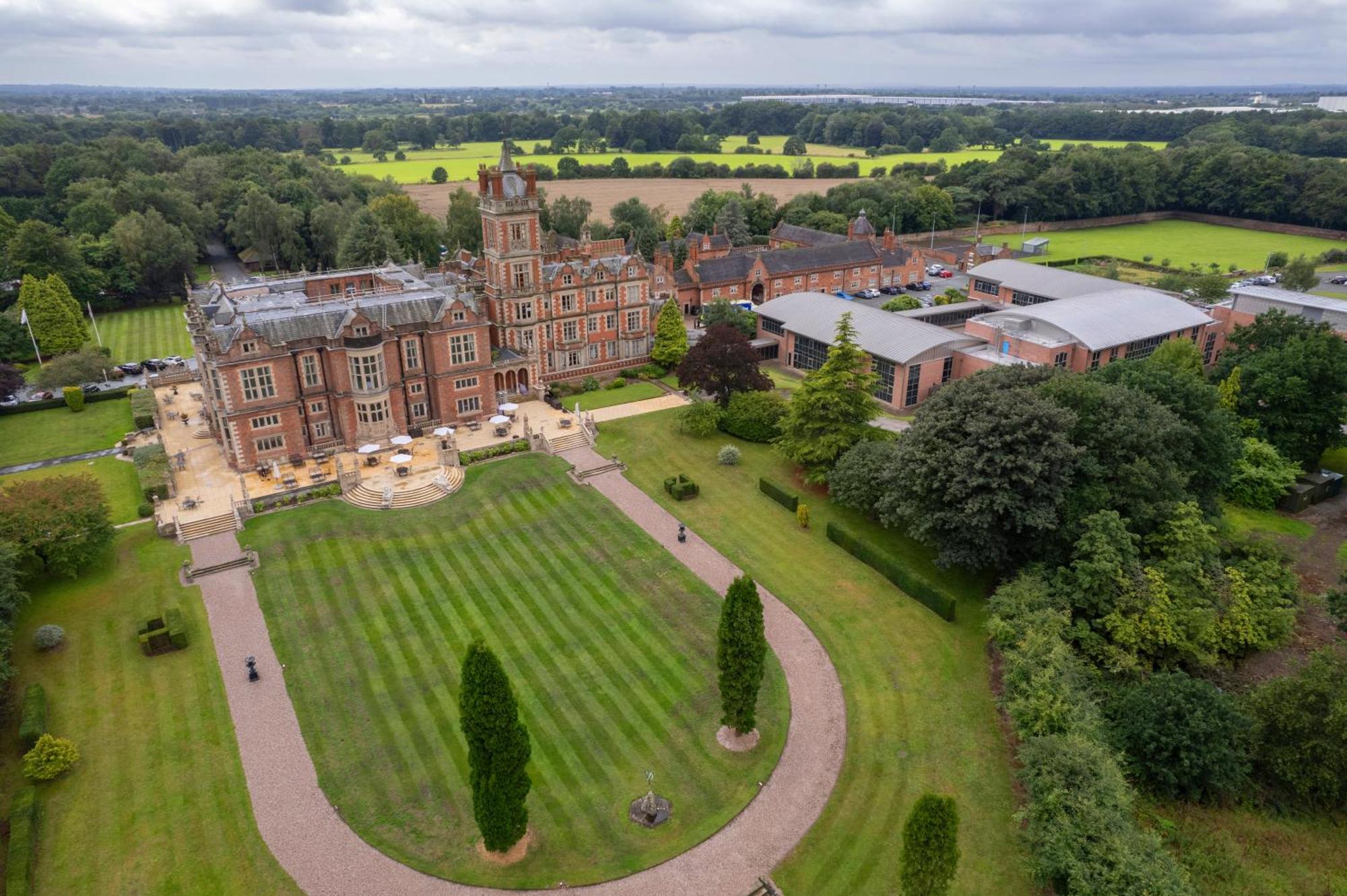 Crewe Hall Hotel & Spa - Cheshire المظهر الخارجي الصورة
